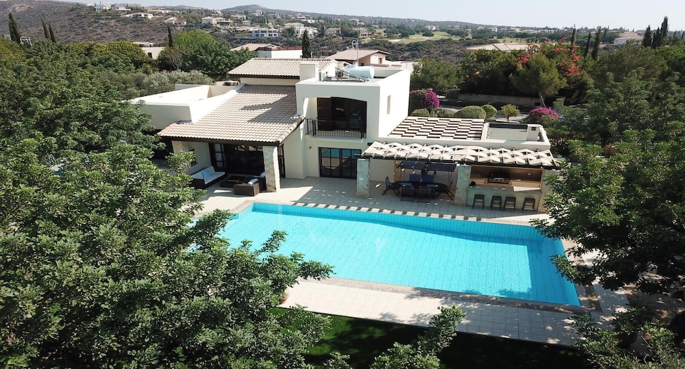 Villa 81 Paparouna