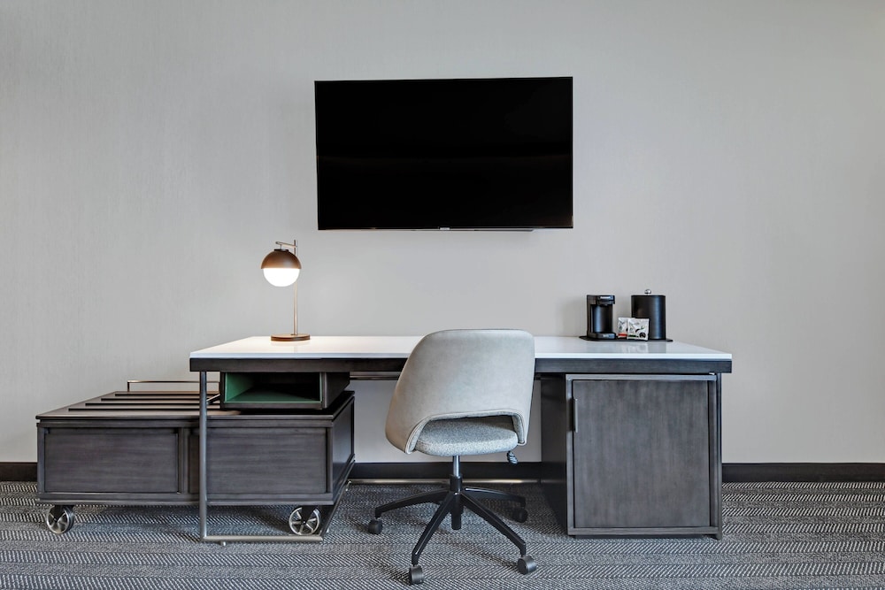 Courtyard by Marriott Manhattan Aggieville - photo 14