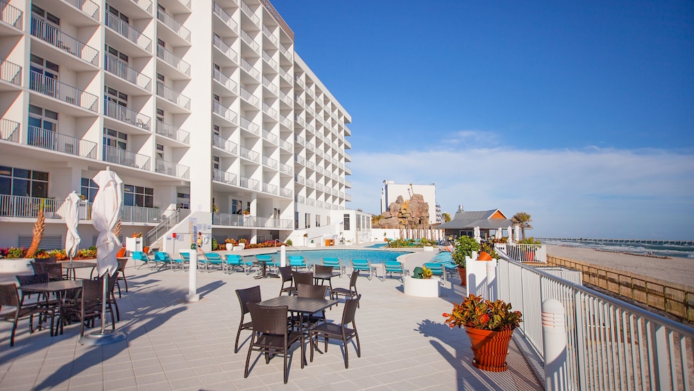 Holiday Inn Express & Suites Panama City Beach Beachfront by IHG - photo 109