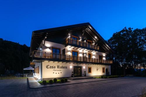 Casa Roben — 4-Star Luxury Hotel in Rau De Mori, Romania