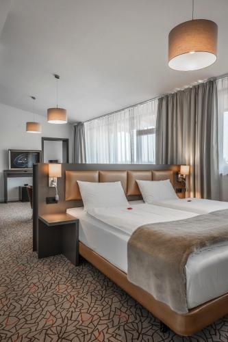 Charm Boutique Hotel — Satu Mare — photo 2