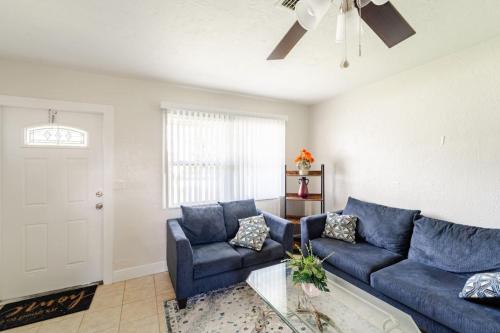 Cozy Coastal Paradise On Siesta Key 7 mins to beach in Sarasota, United States