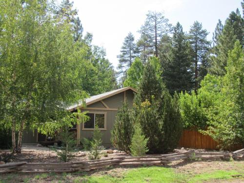 Piece of Paradise — 4-Star Luxury Hotel in Big Bear Lake, United States