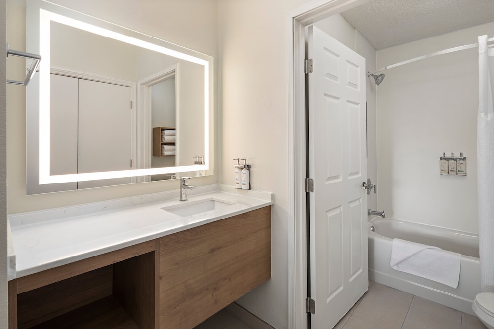 Staybridge Suites MPLS Maple Grove Arbor Lakes by IHG - photo 32