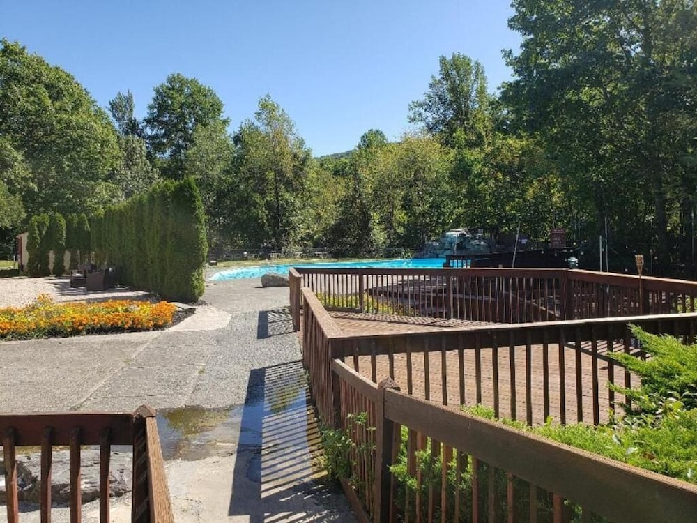 Chateau Resort & Conference Center - photo 22