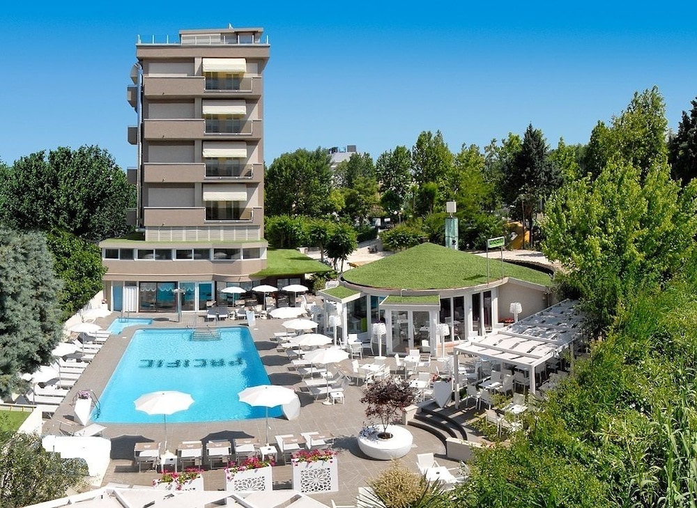 Hotel Pacific - last minute hotel in Paris