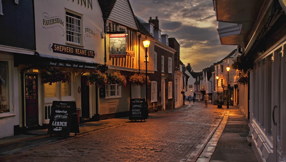 The Sun Inn - carbon neutral hotel in Faversham