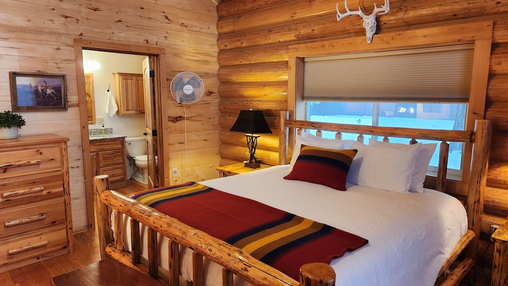 Beargrass Lodging and RV Resort - photo 42