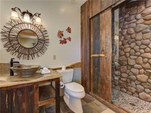 Riversong Retreat — 4-Star Luxury Hotel in Sevierville, United States