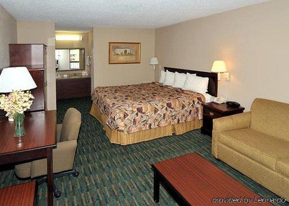 Grenada Inn - photo 3