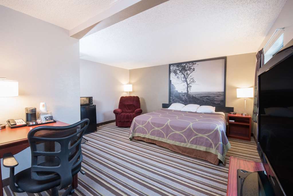 Super 8 by Wyndham Jamestown - photo 11
