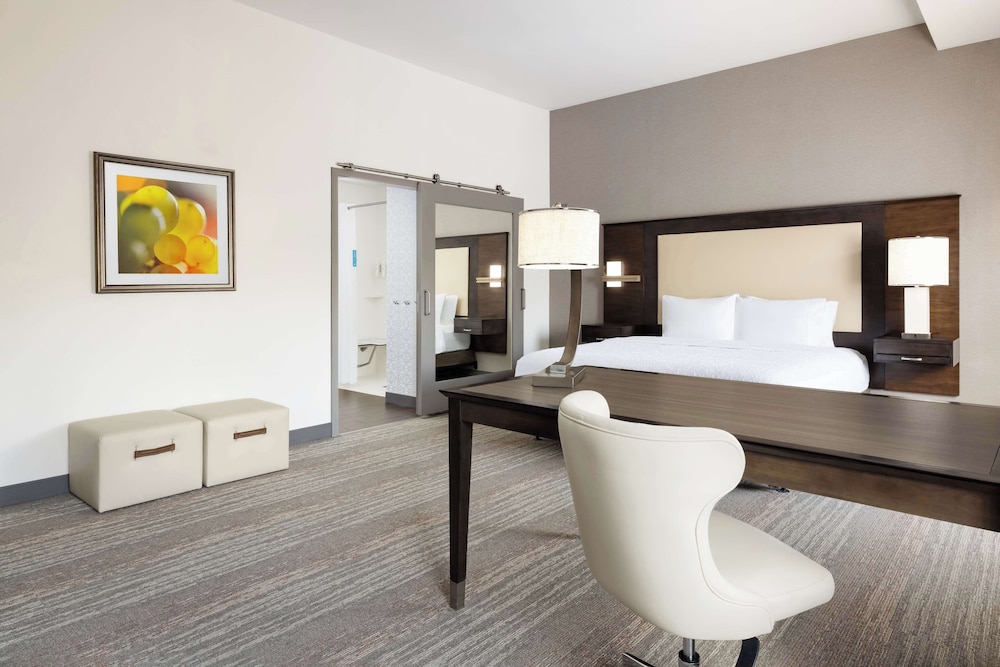 Hampton Inn & Suites Napa - photo 17