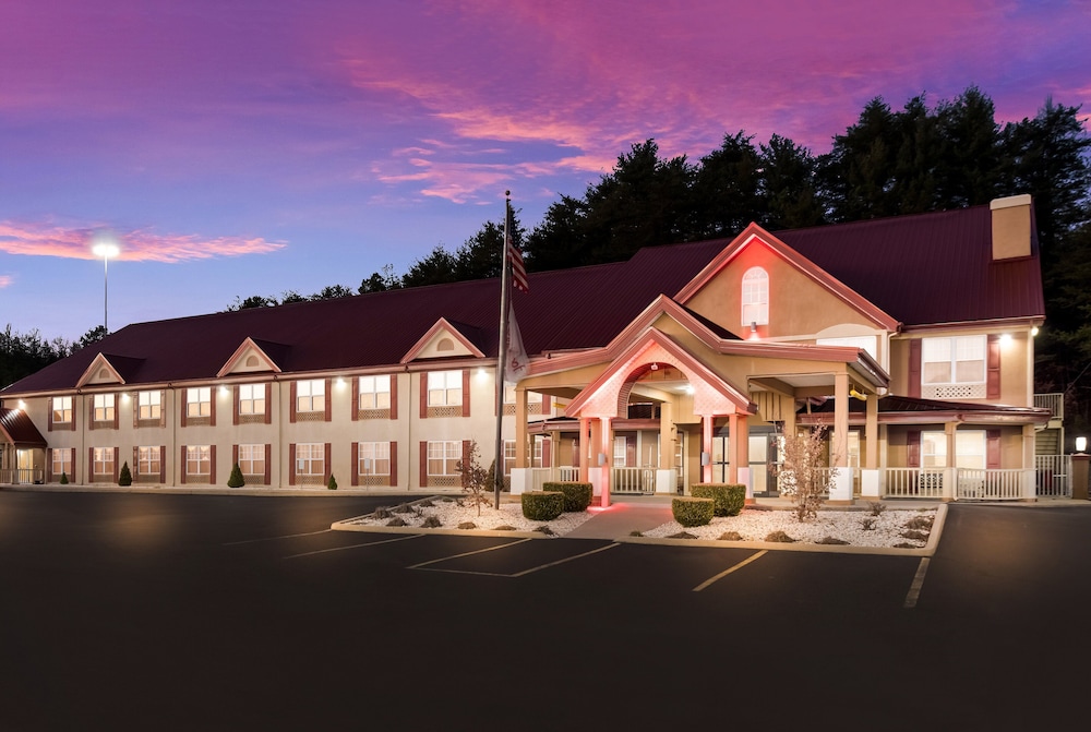 Red Roof Inn & Suites Corbin - photo 35