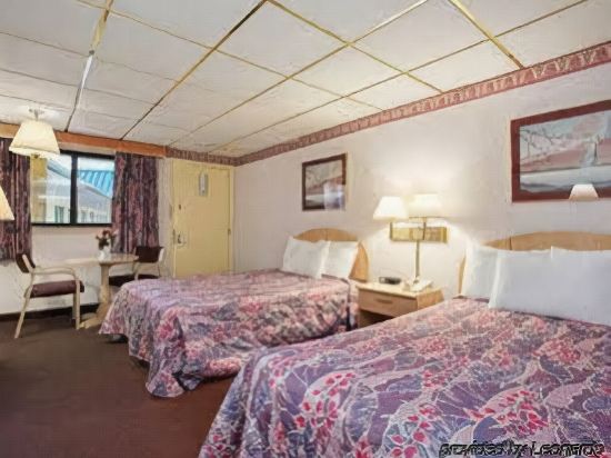 Travelodge West Springfield - photo 3