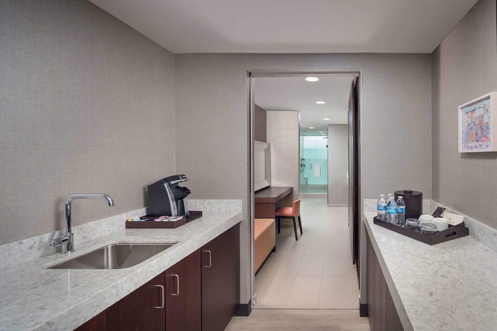The Summit Hotel - photo 35