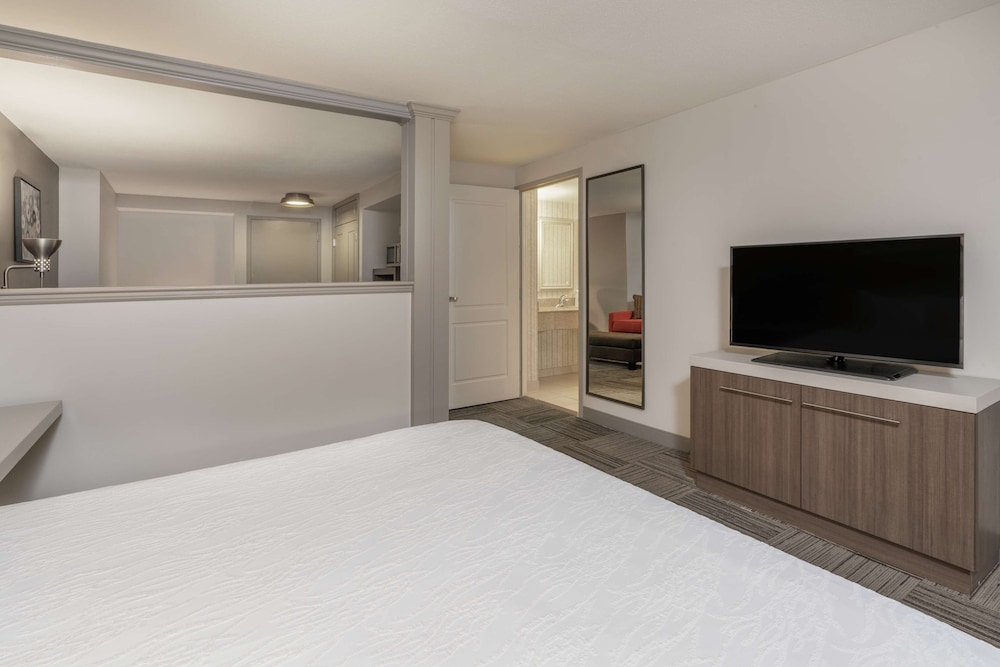 Hilton Garden Inn Syracuse - photo 23