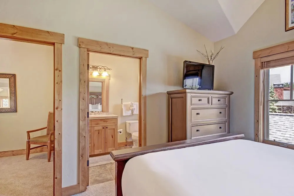 Mountain Thunder M705 — 4-Star Luxury Hotel in Breckenridge, United States