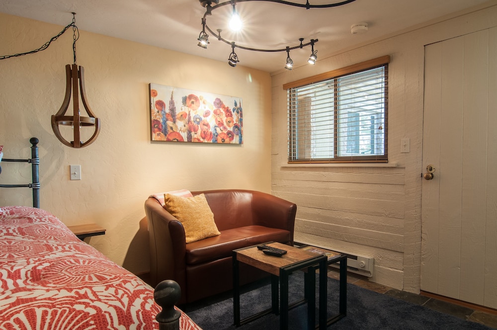 Boise Hillside Suites - photo 2