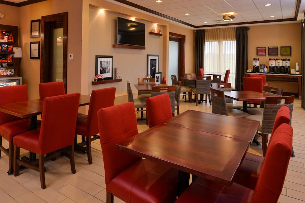 Hampton Inn by Hilton Lincoln - photo 3