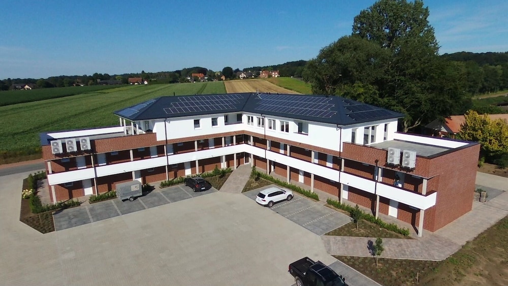 Waldhotel zum Bergsee Damme — hotel in Damme