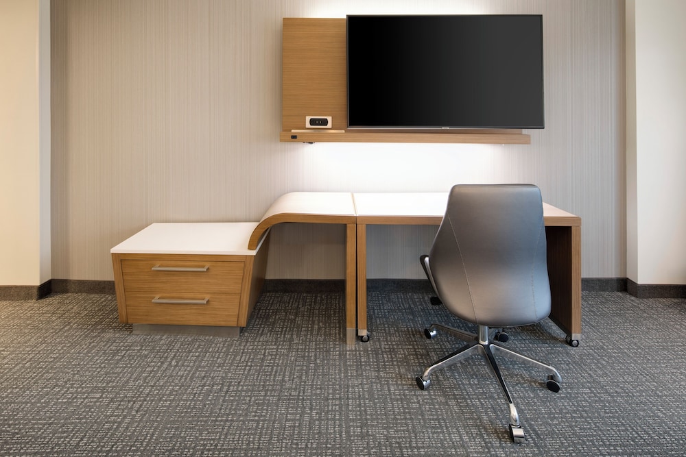 Courtyard by Marriott Atlanta Vinings Galleria - photo 11