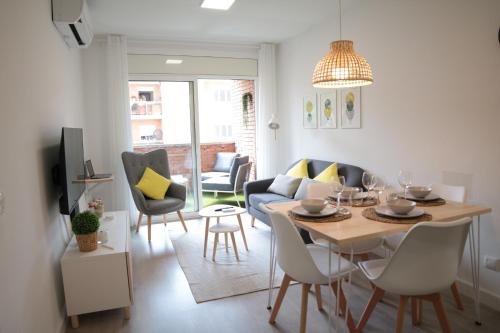 Apartaments Pau Casals — Girona