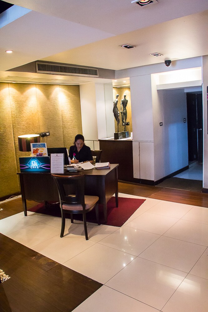 Check-in/Check-out Kiosk
