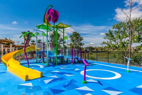 4 Mi to Disney World: Kissimmee Resort Retreat - photo 22