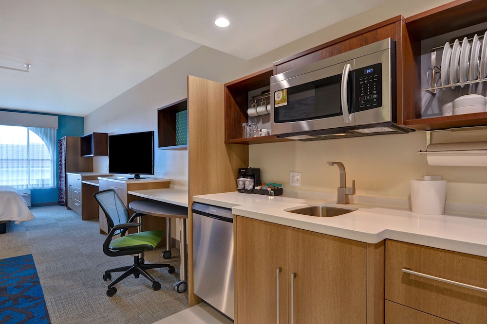 Home2 Suites by Hilton Orlando at Flamingo Crossings - photo 12