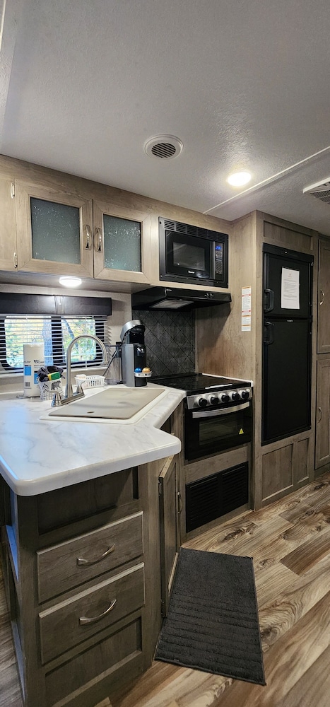 Emberglow Outdoor Resort - photo 110