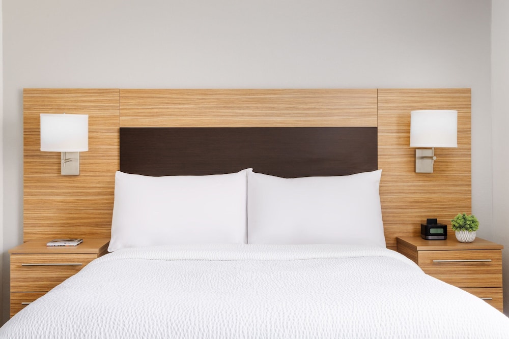 TownePlace Suites by Marriott Manchester - photo 8