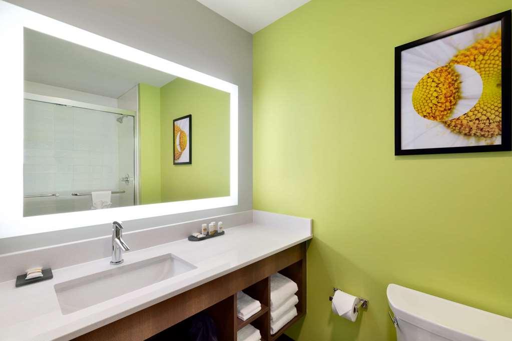 La Quinta Inn & Suites by Wyndham Braselton - photo 49