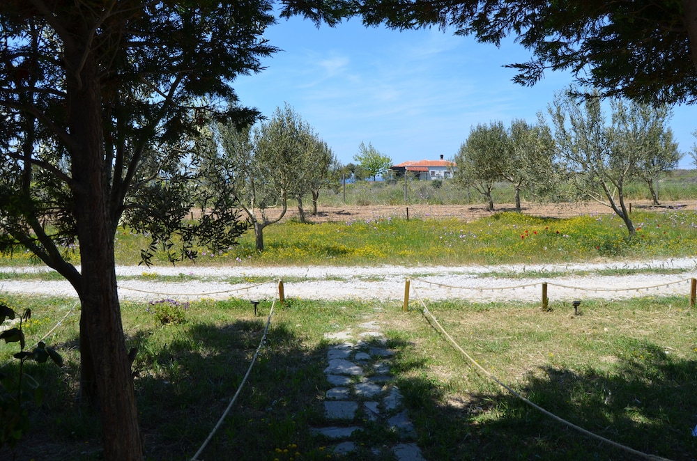 Le Petit Hotel Ve Bag Evi — Bozcaada