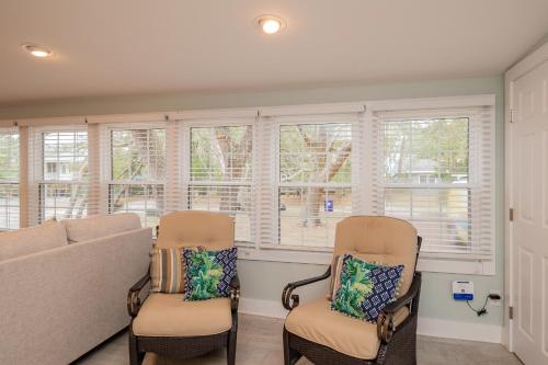 Bill's Place by Oak Island Accommodations - photo 39