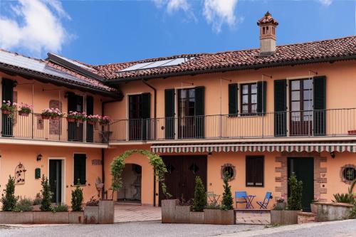 La Fornace Rooms & Pool — 4-Star Luxury Hotel in La Morra, Italy