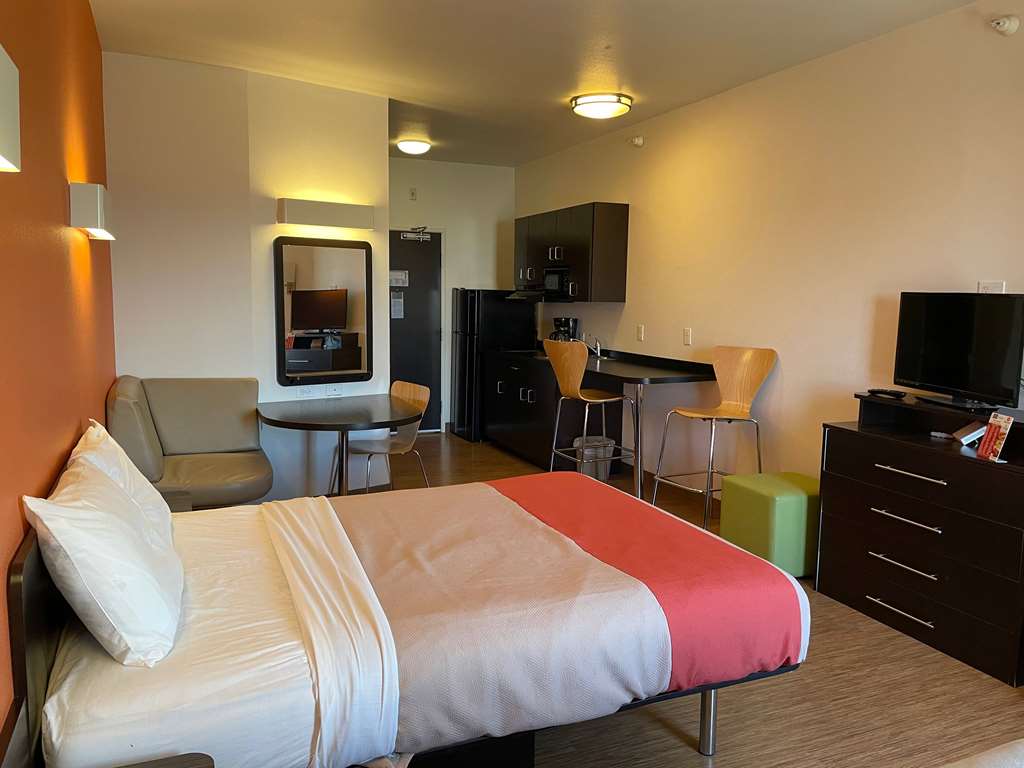 Baymont by Wyndham Williston - photo 11