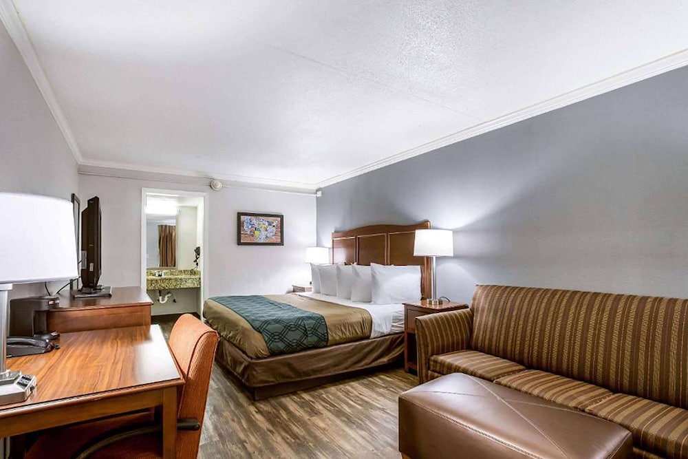 Travelodge by Wyndham Canton Livonia Area MI - photo 12