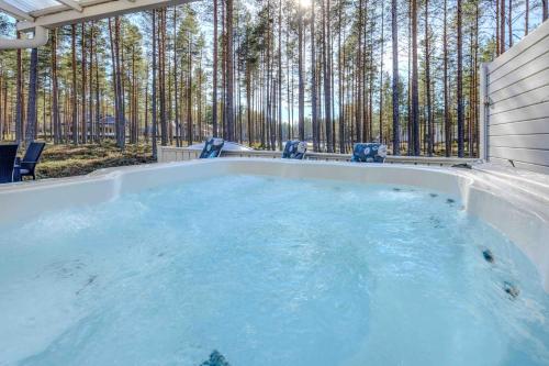 Tähtisara A Ulkoporeammeella lisämaksullinen — 4-Star Luxury Hotel in Kalajoki, Finland