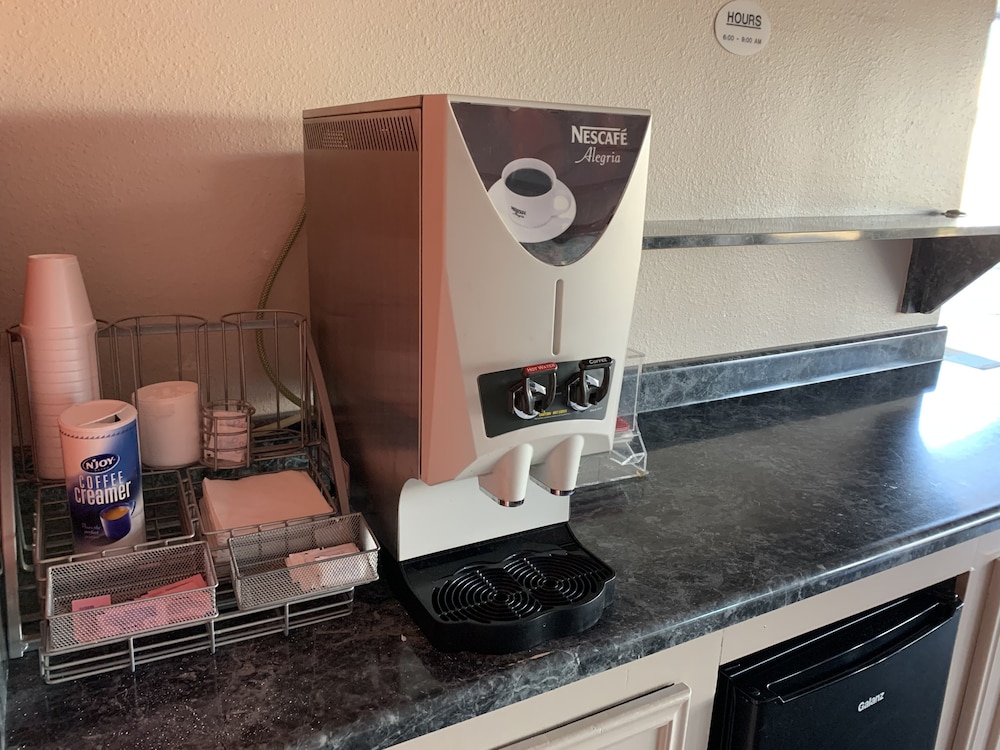 Americas Best Value Inn Houston Hobby Airport - photo 17