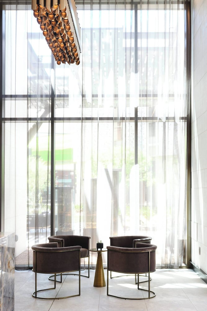 AC Hotel by Marriott Phoenix Downtown - photo 2