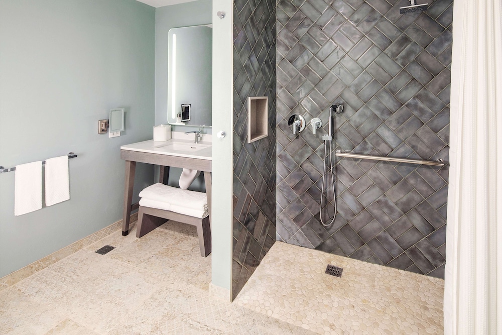 Bathroom shower