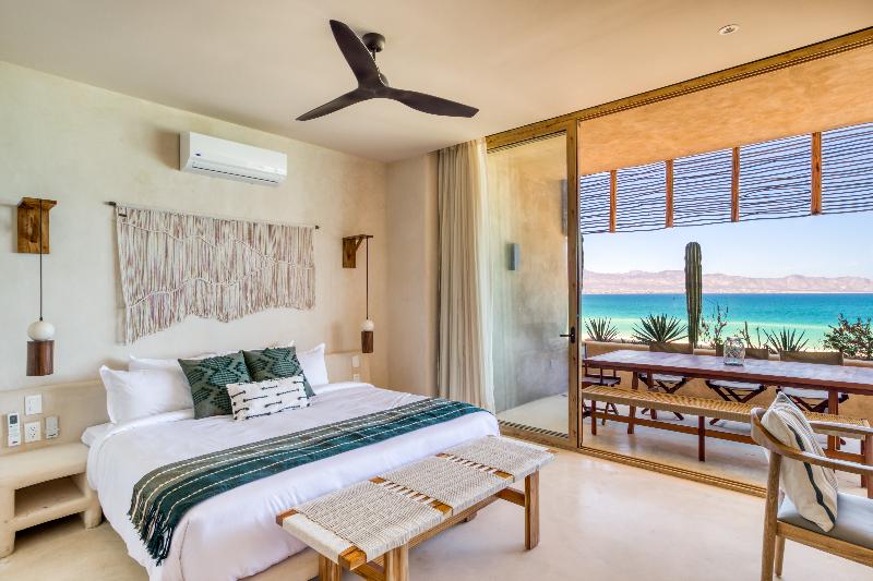 Amina Wind Resort by Tasman — 4-Star Luxury Hotel in Colonia Del Sol, Mexico