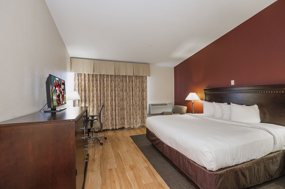 Red Roof Inn & Suites Mt Holly McGuire AFB - photo 16