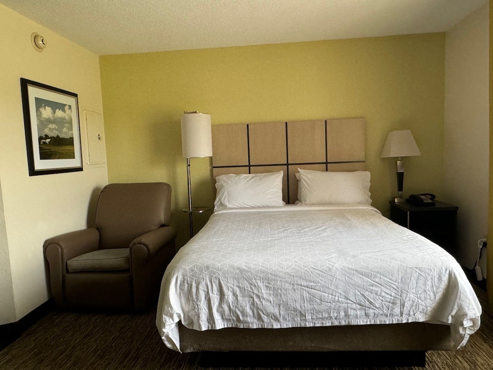 Candlewood Suites Olive Branch Memphis Area - photo 18