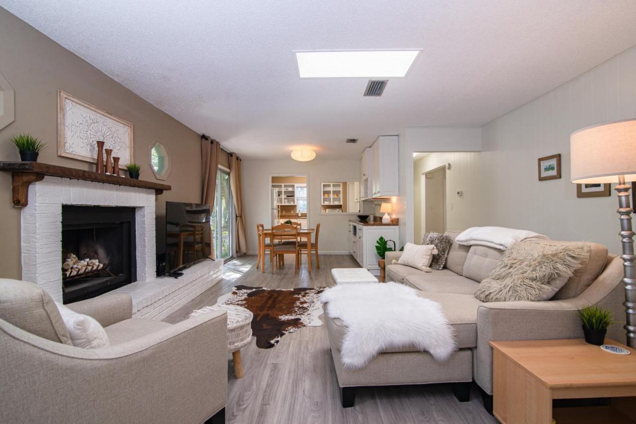 Island Charmer Davis Shores Pets Firepit in Saint Augustine, United States