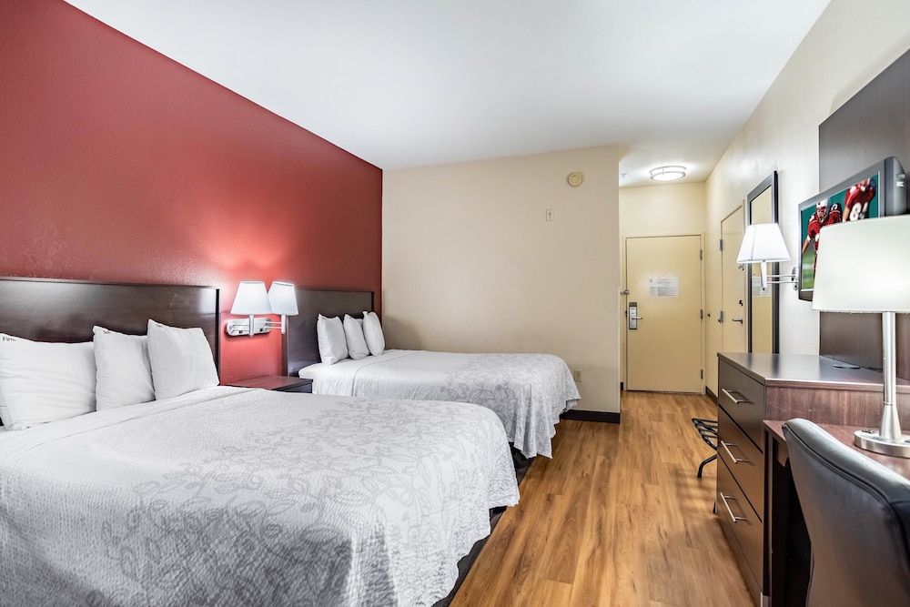 Red Roof Inn PLUS San Antonio Downtown Riverwalk - photo 9