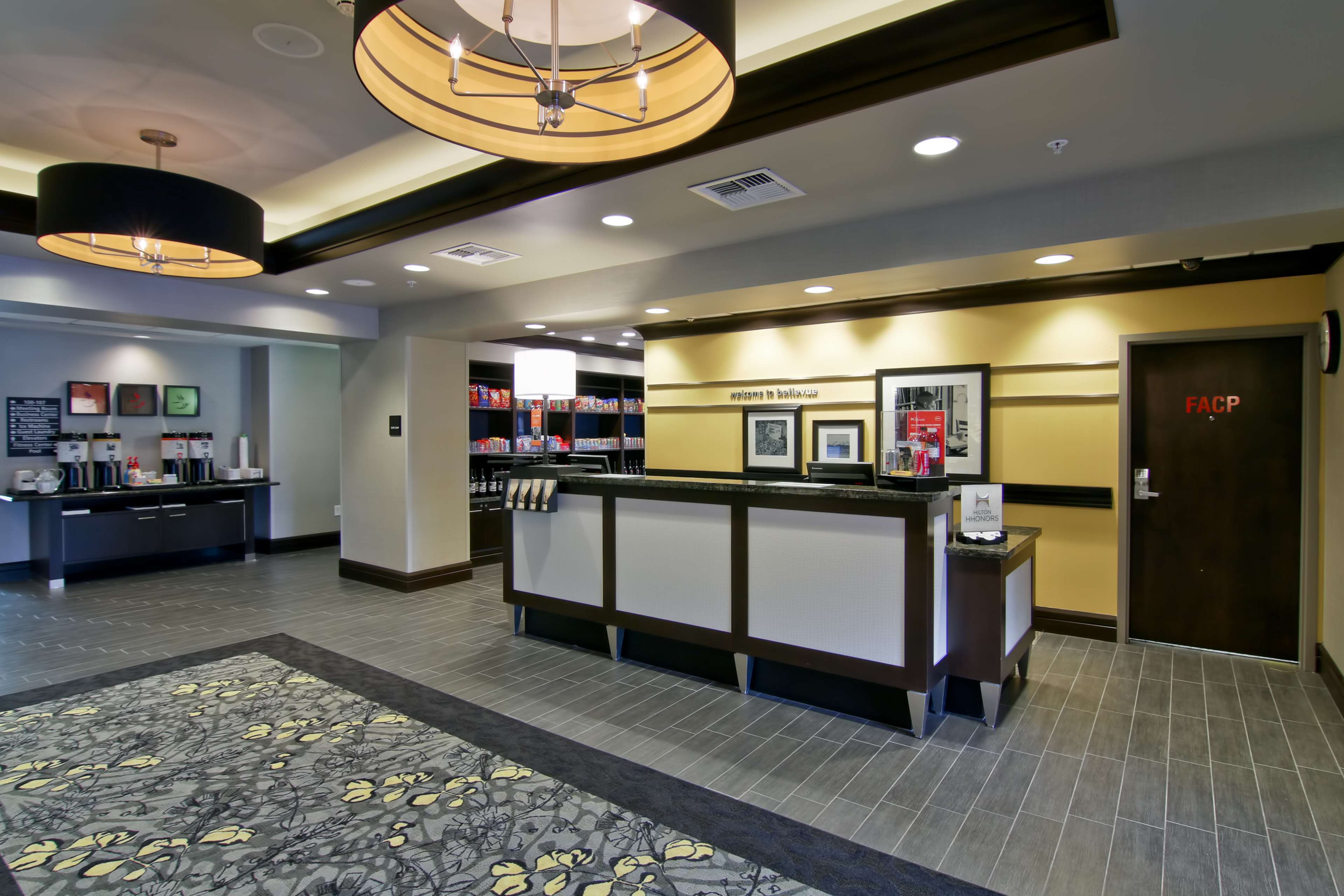 Hampton Inn & Suites Bellevue Downtown Seattle - photo 9