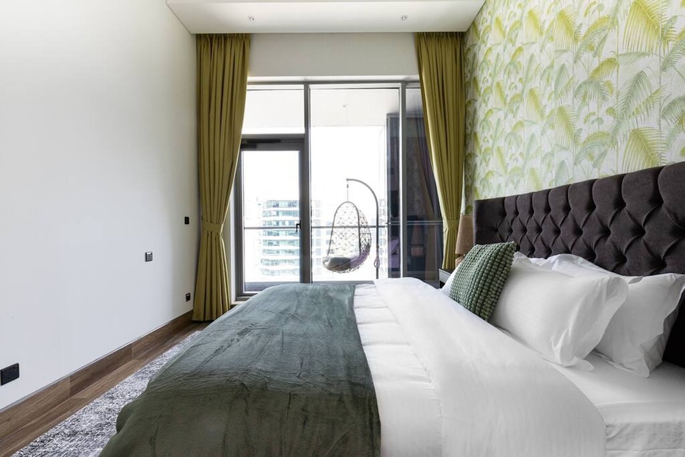 New Arabian 2 Bedroom J One Tower Business Bay — 4-Star Luxury Hotel in Dubai, United Arab Emirates