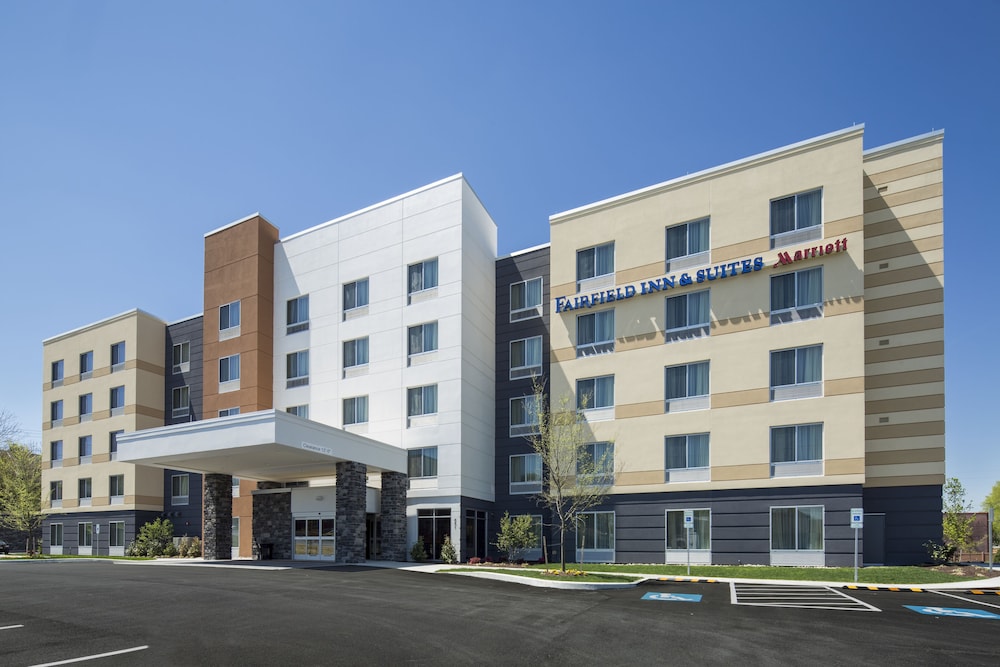 Fairfield Inn & Suites Hershey Chocolate Avenue - photo 43