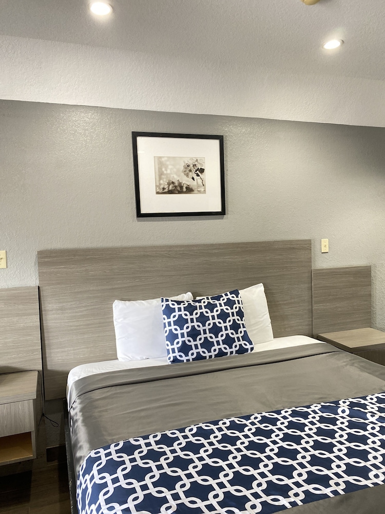 Island Suites - photo 7